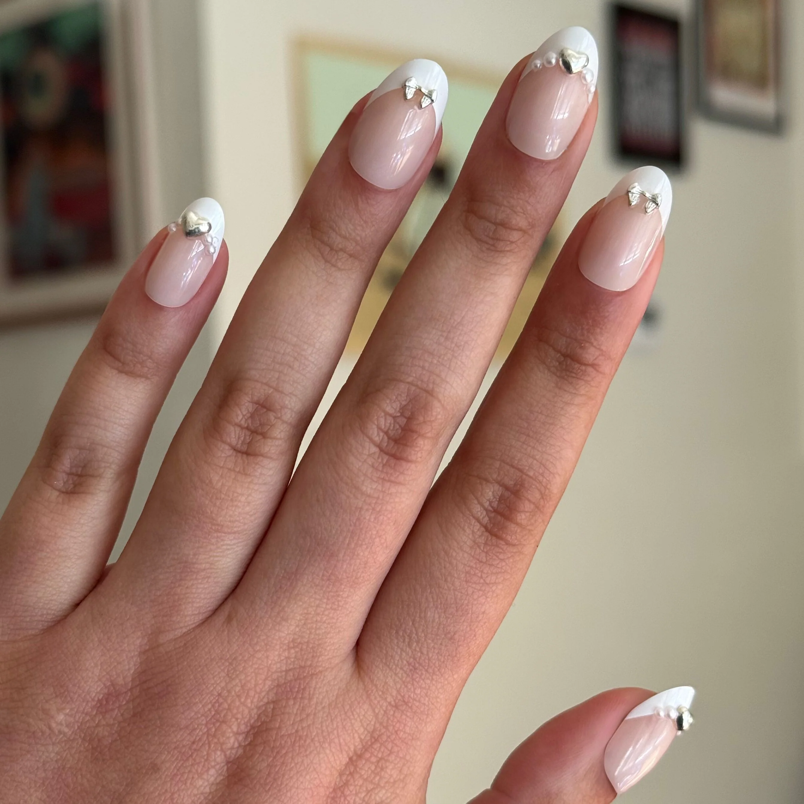 Classic French with Pearls and Bows - Press On | Medium | Oval - Image 6