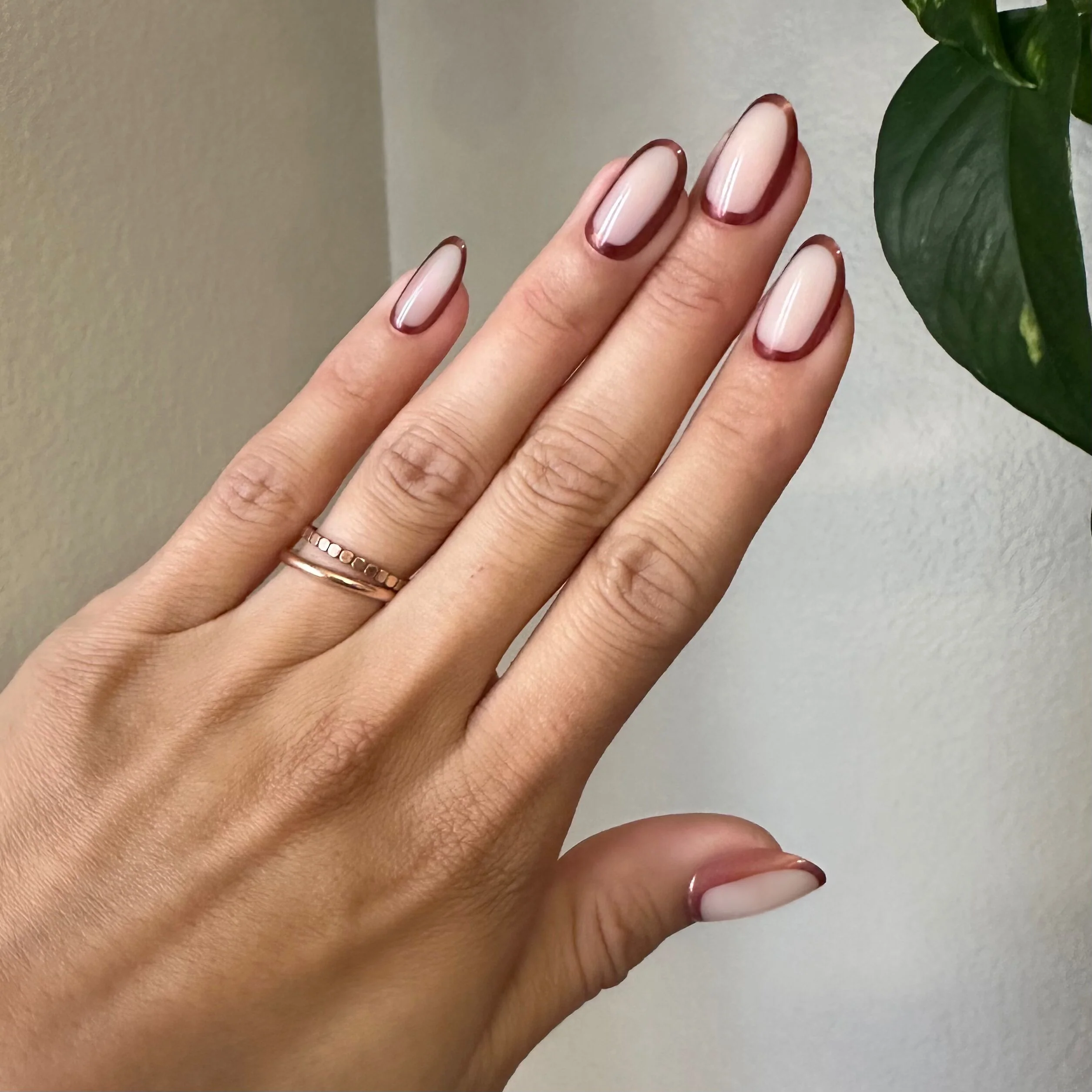 Cocoa Chrome Outline - Press-On | Medium | Oval - Image 5