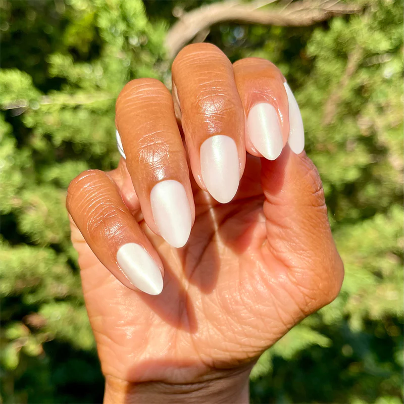 Girl With The Pearl Nail Polish - Press On | Medium | Almond - Image 4