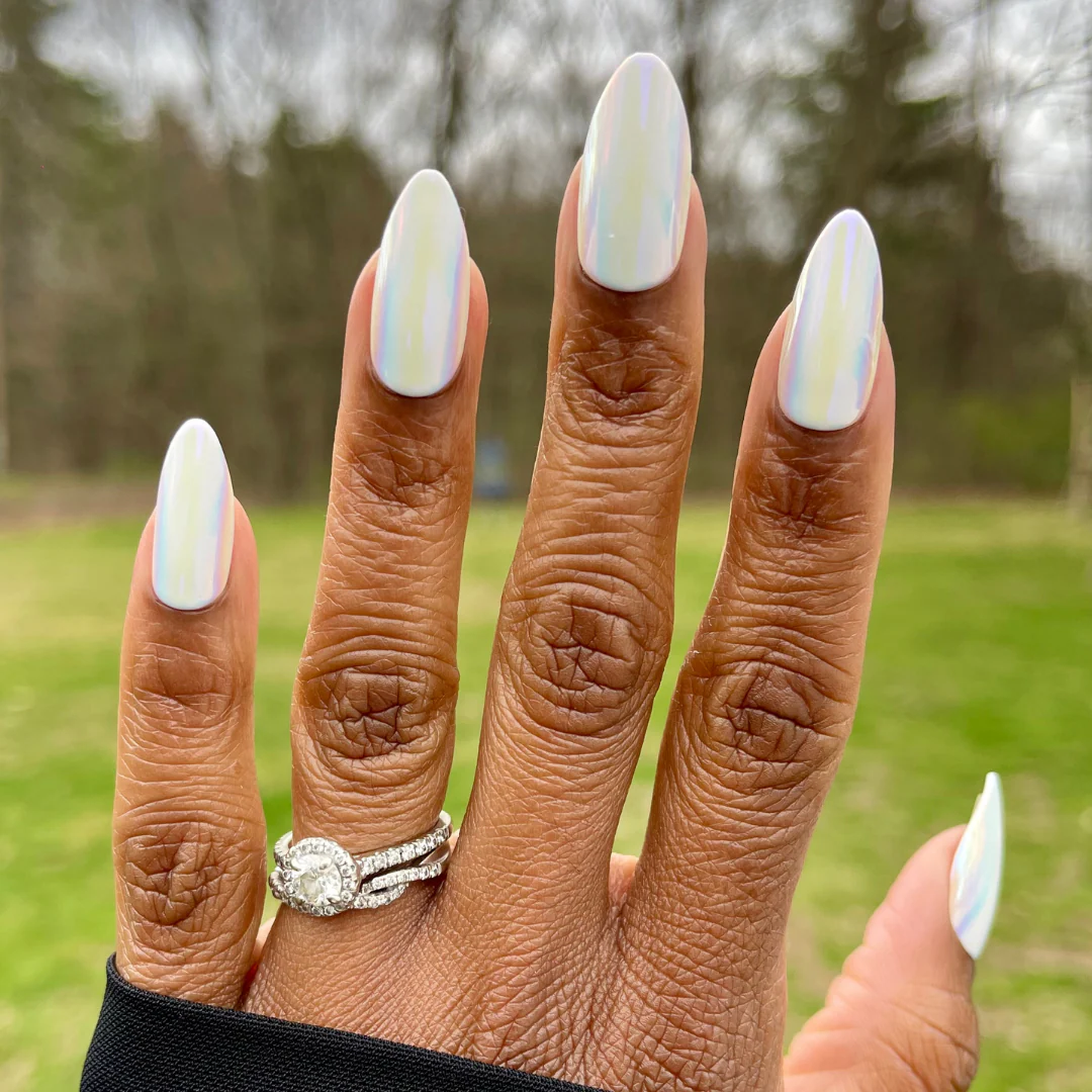 Iridescent Chrome - Press-On | Medium | Almond - Image 5