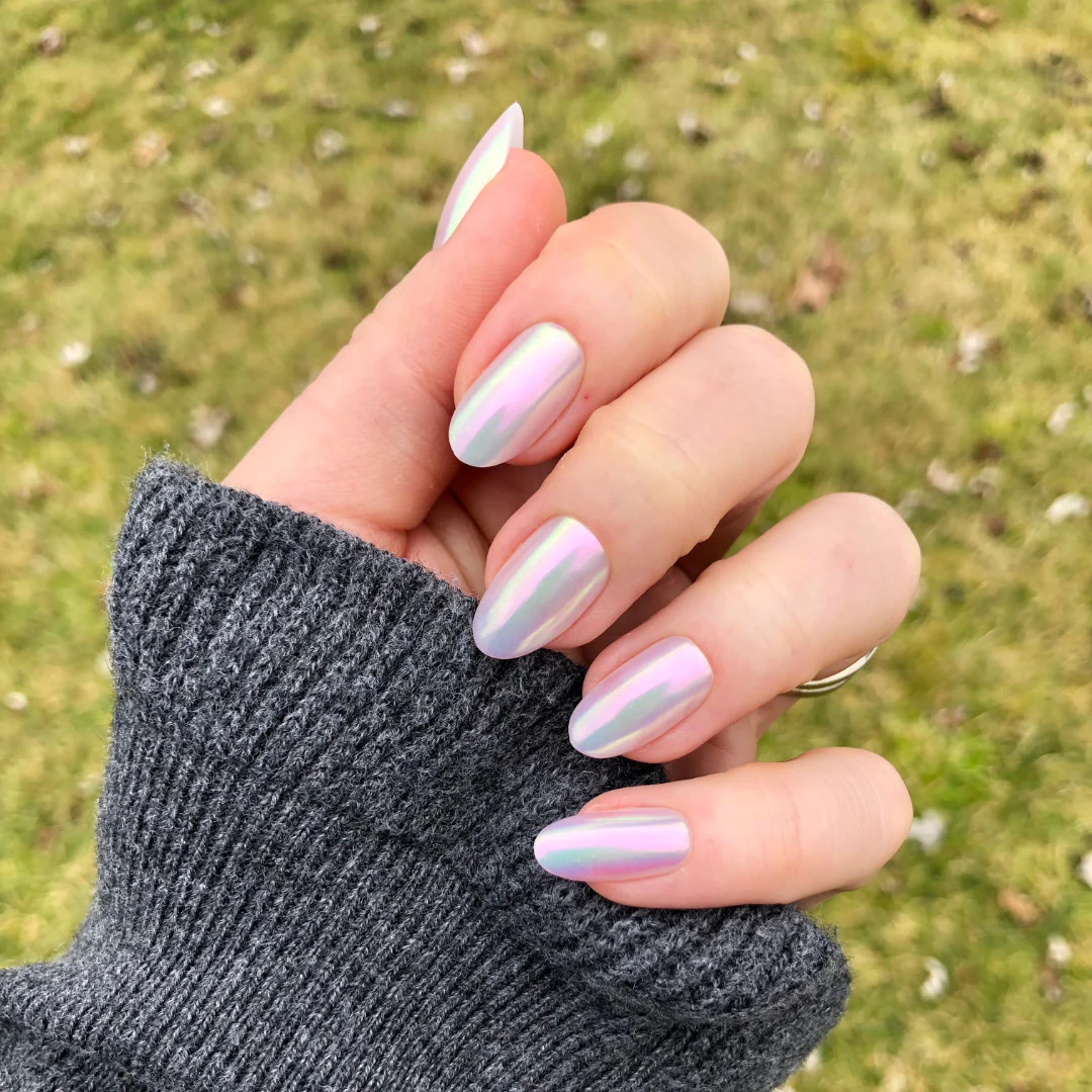 Iridescent Shimmer - Press-On | Medium | Oval - Image 4