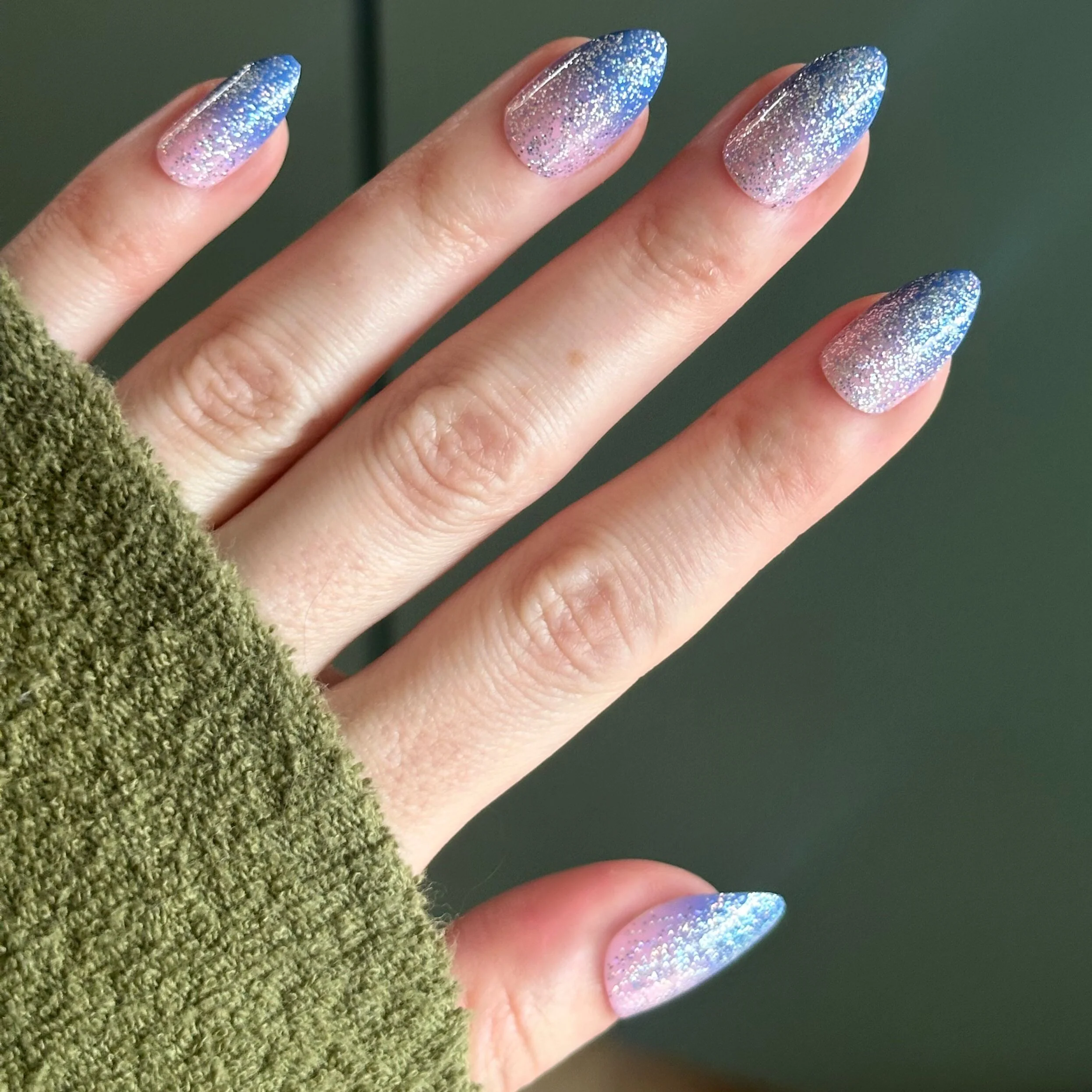Major Glitter Gradient - Press On | Medium | Almond - Image 3