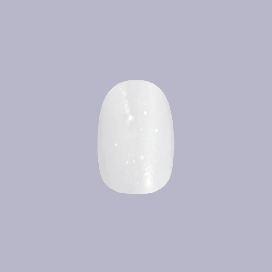Milky Shimmer - Press-On | Short | Round - Image 2