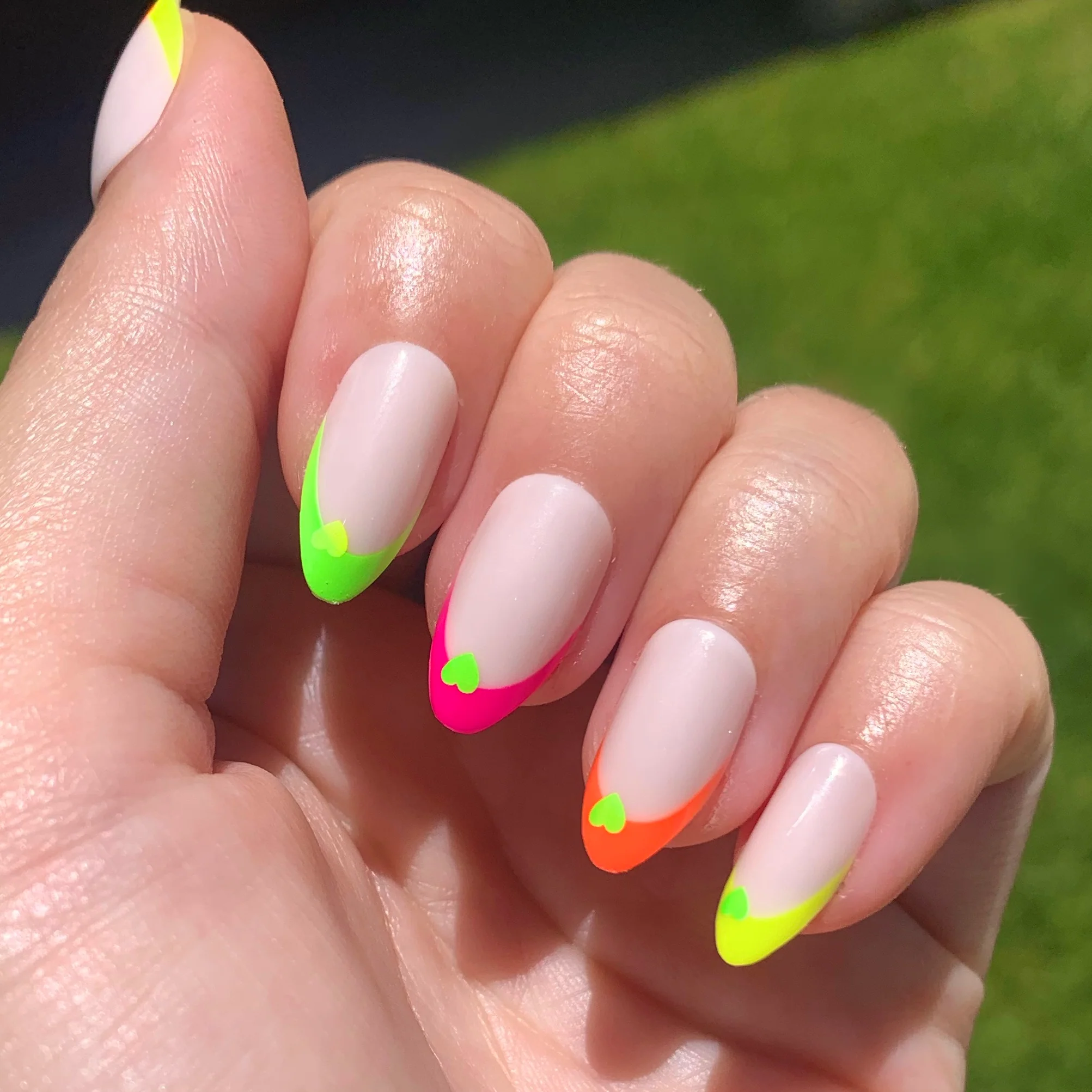 Neon Heart French | Almond | Medium - Image 5