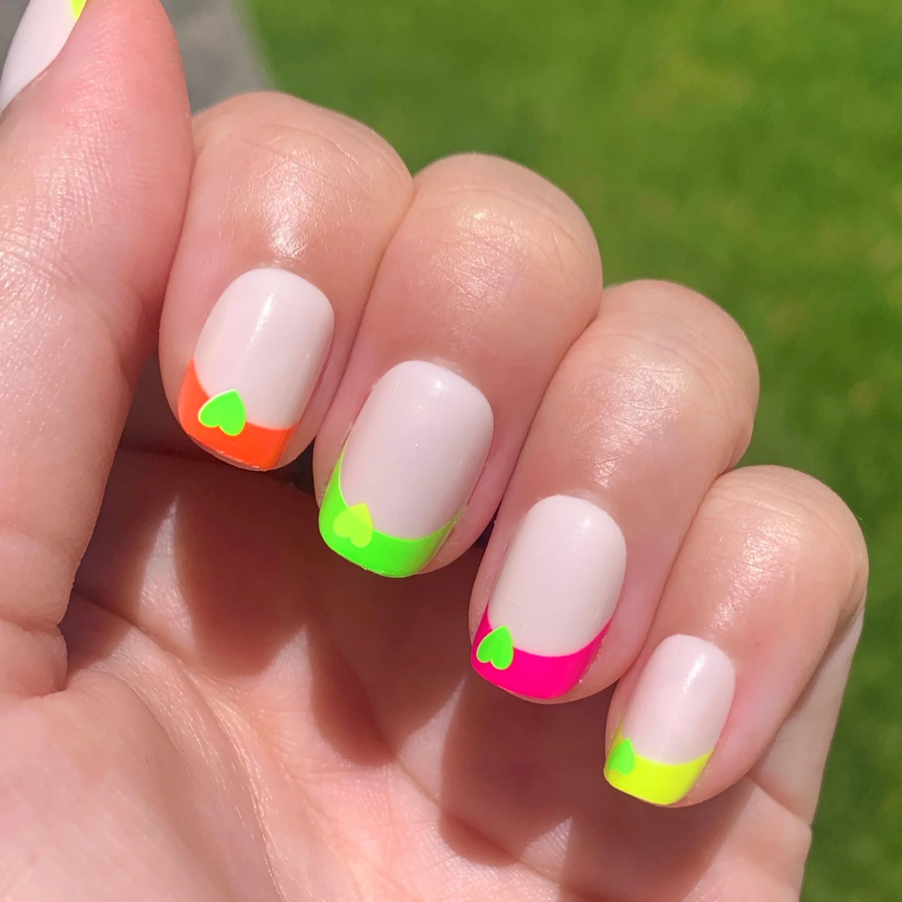 Neon Heart French | Squoval | Extra Short - Image 4