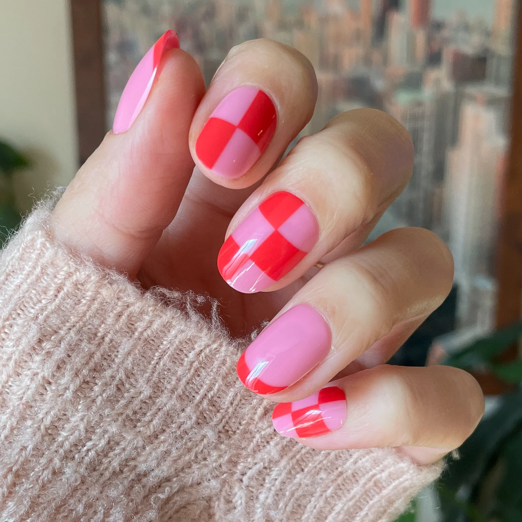 Pink Checker Party | Short | Round - Tab Press-On - Image 8