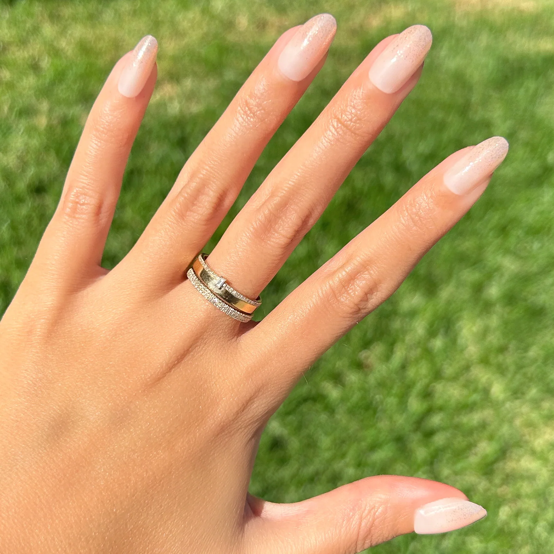 Pink Glitter Gradient - Press-On | Medium | Oval - Image 3