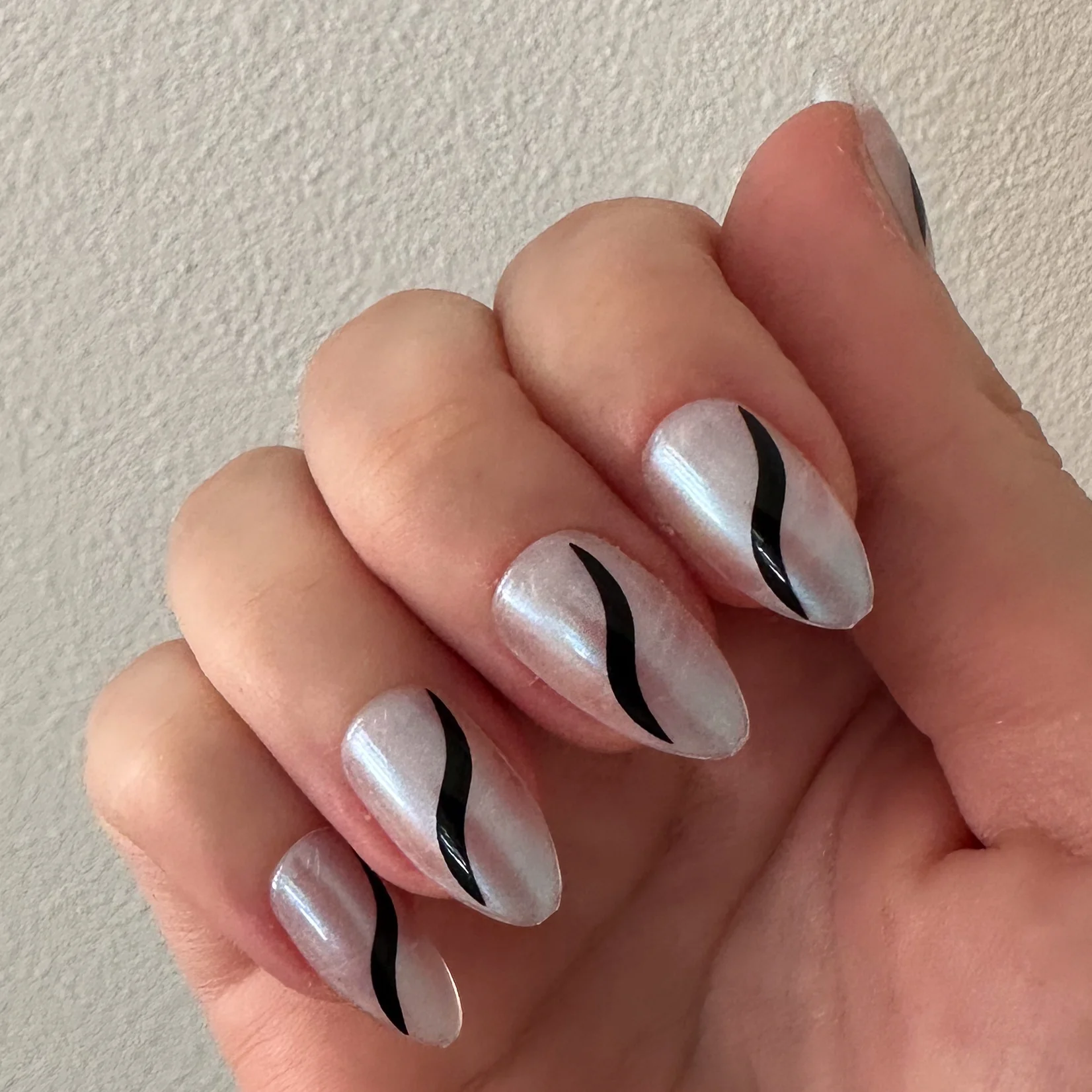 Simple Twist - Press-On | Medium | Almond - Image 5