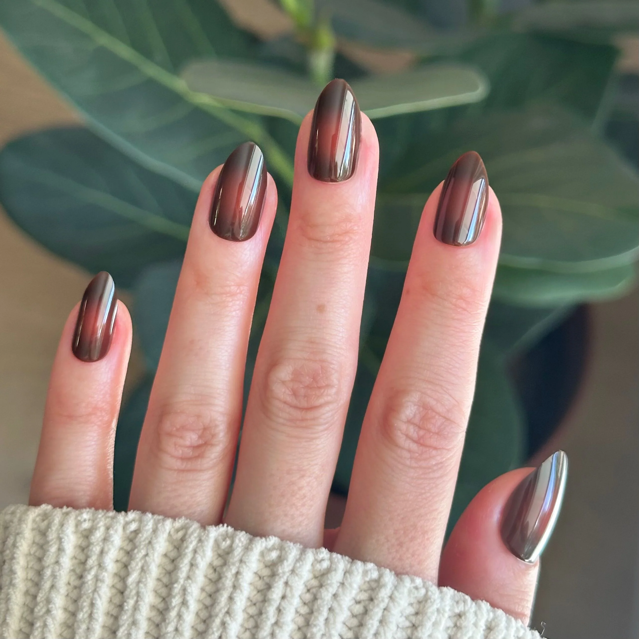 Subtle Chocolate Aura - Press-On | Medium | Almond - Image 4